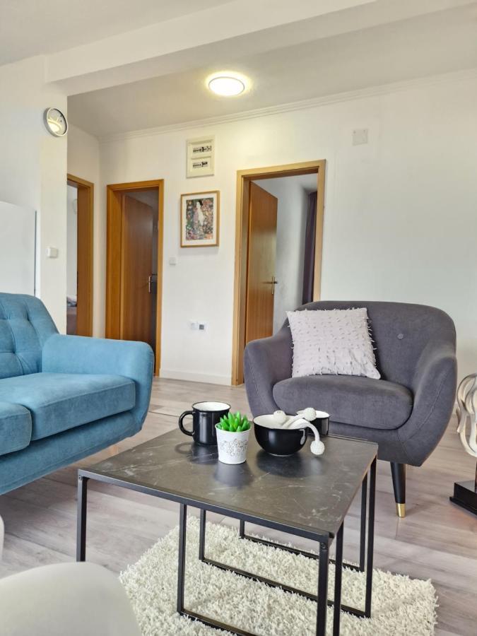 Luxury Apartments Silva With Sea View Okrug Gornji Exterior photo