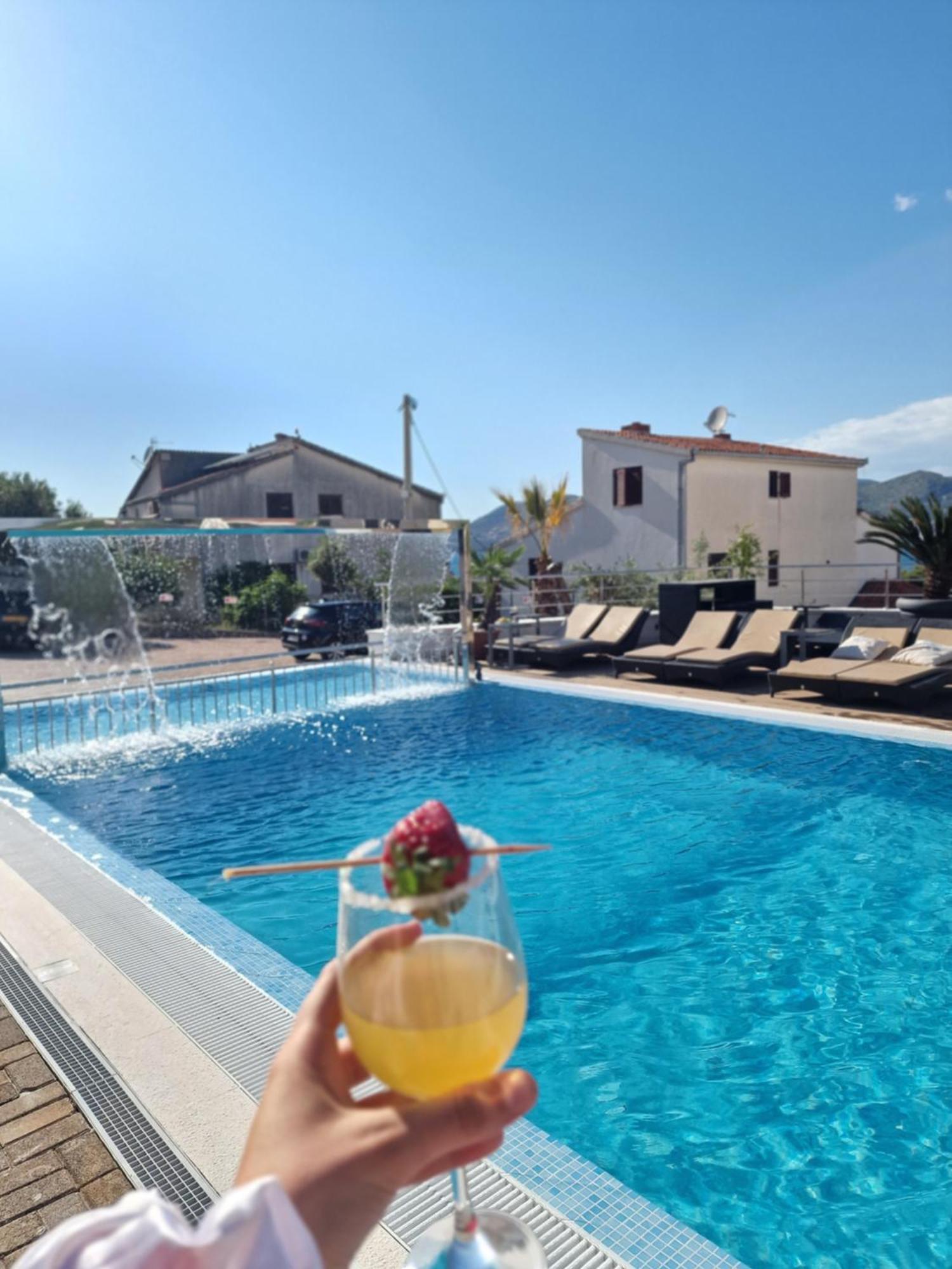 Luxury Apartments Silva With Sea View Okrug Gornji Exterior photo